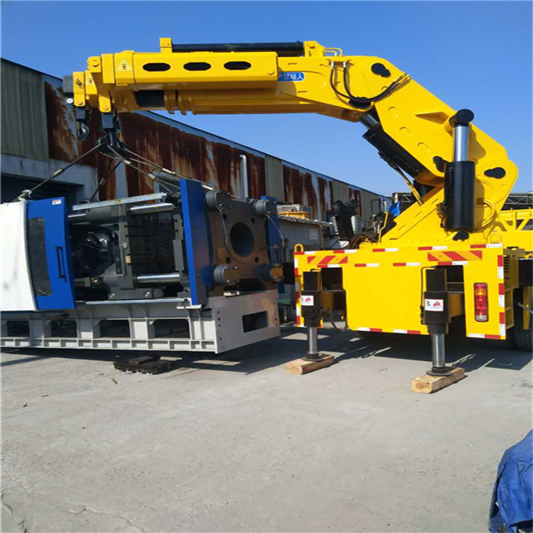 来凤 大吨位折臂吊出租费用解析：一小时租赁多少钱