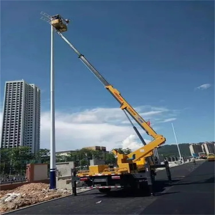 来凤维修路灯的曲臂升降车出租