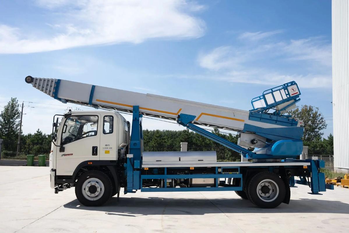 来凤云梯上料车租赁费用