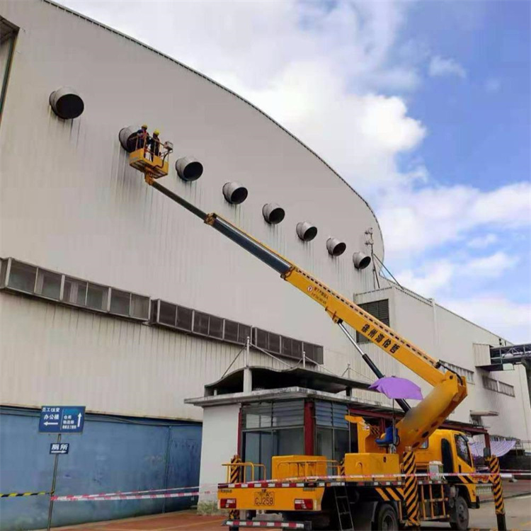 来凤高空作业车出租服务：专业广告牌安装解决方案