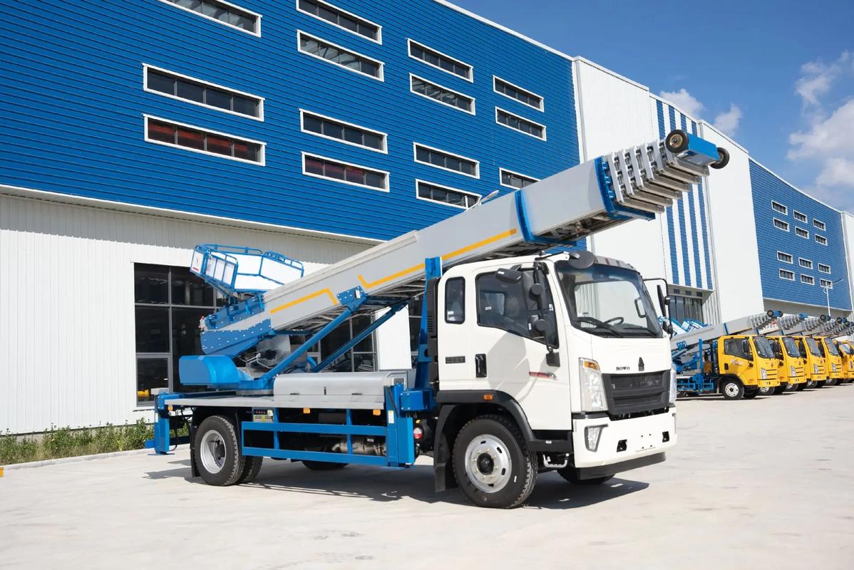 来凤出租云梯车高空作业车 建筑垃圾搬运